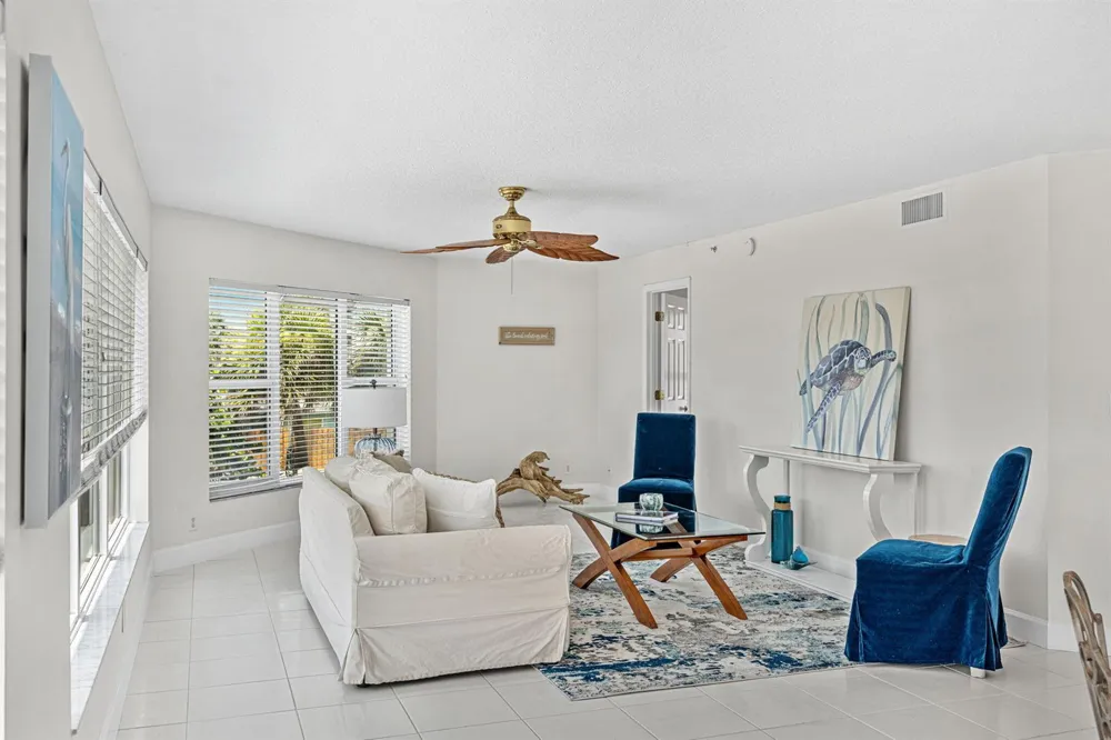 1155 S Atlantic Avenue #203 Cocoa Beach, FL 32931