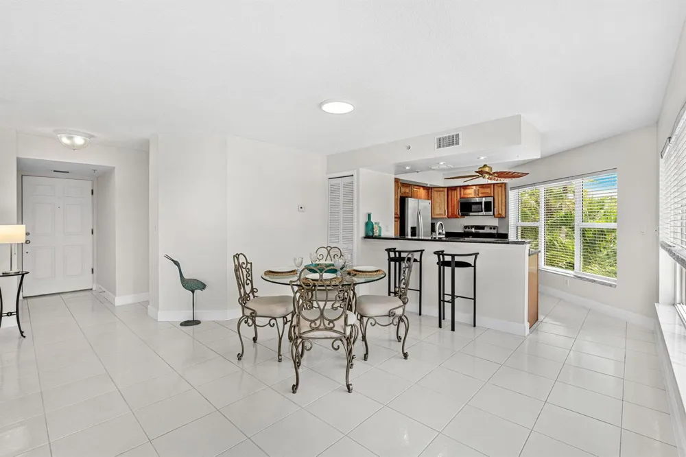 1155 S Atlantic Avenue #203 Cocoa Beach, FL 32931