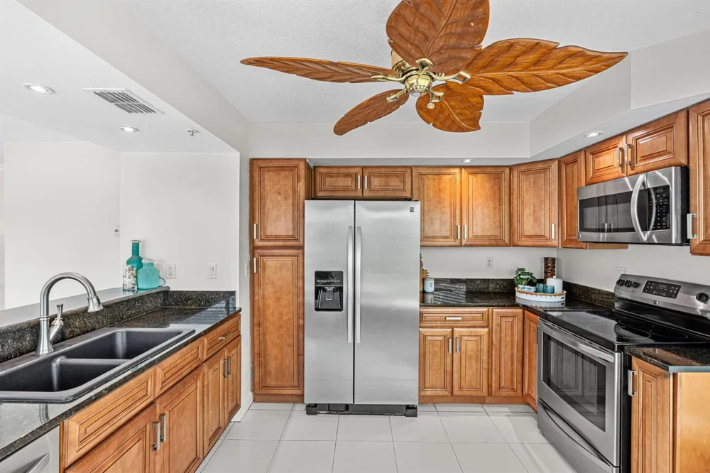 1155 S Atlantic Avenue #203 Cocoa Beach, FL 32931