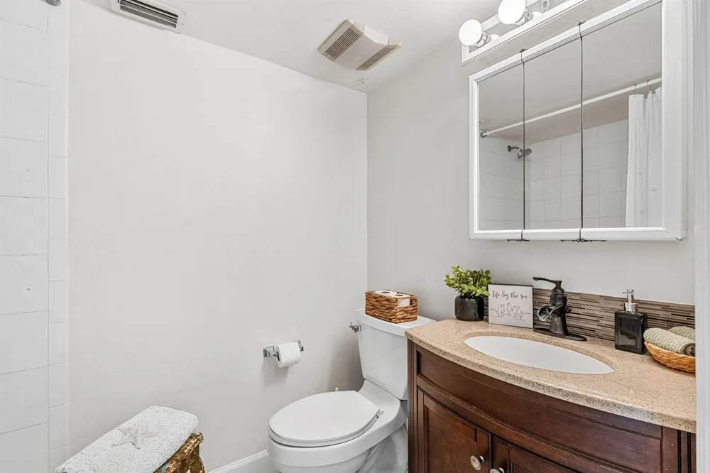 1155 S Atlantic Avenue #203 Cocoa Beach, FL 32931