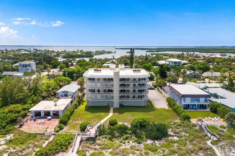 1155 S Atlantic Avenue #203 Cocoa Beach, FL 32931