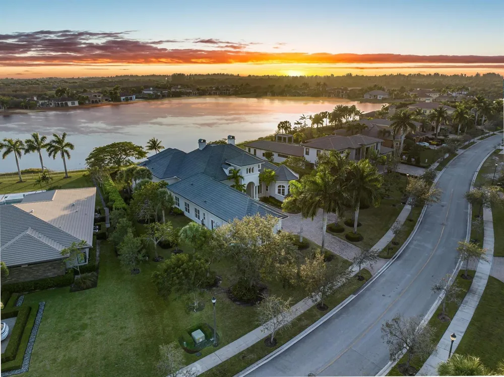 3111 Lake Ridge Lane Weston, FL 33332