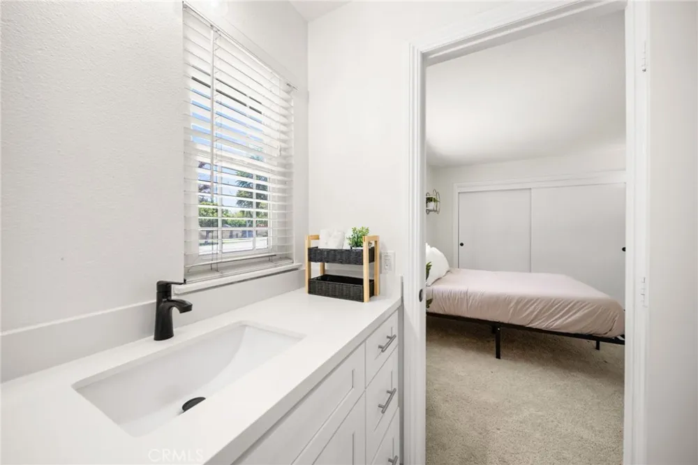 731 Langer Placentia, CA 92870