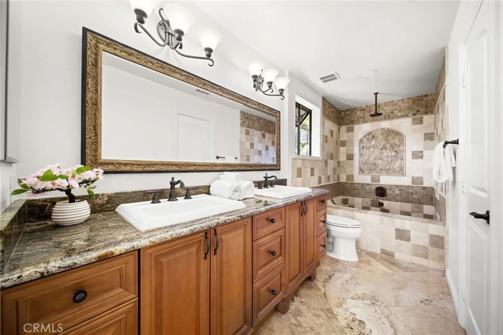 731 Langer Placentia, CA 92870