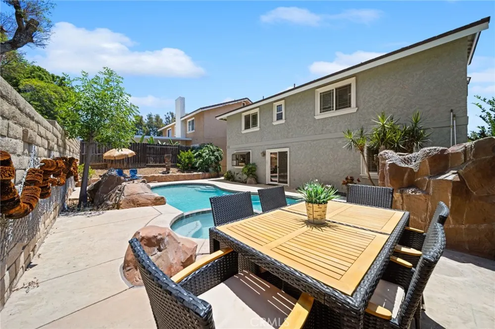 731 Langer Placentia, CA 92870