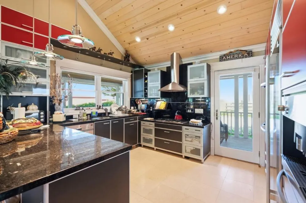 560 Stage Road Pescadero, CA 94060