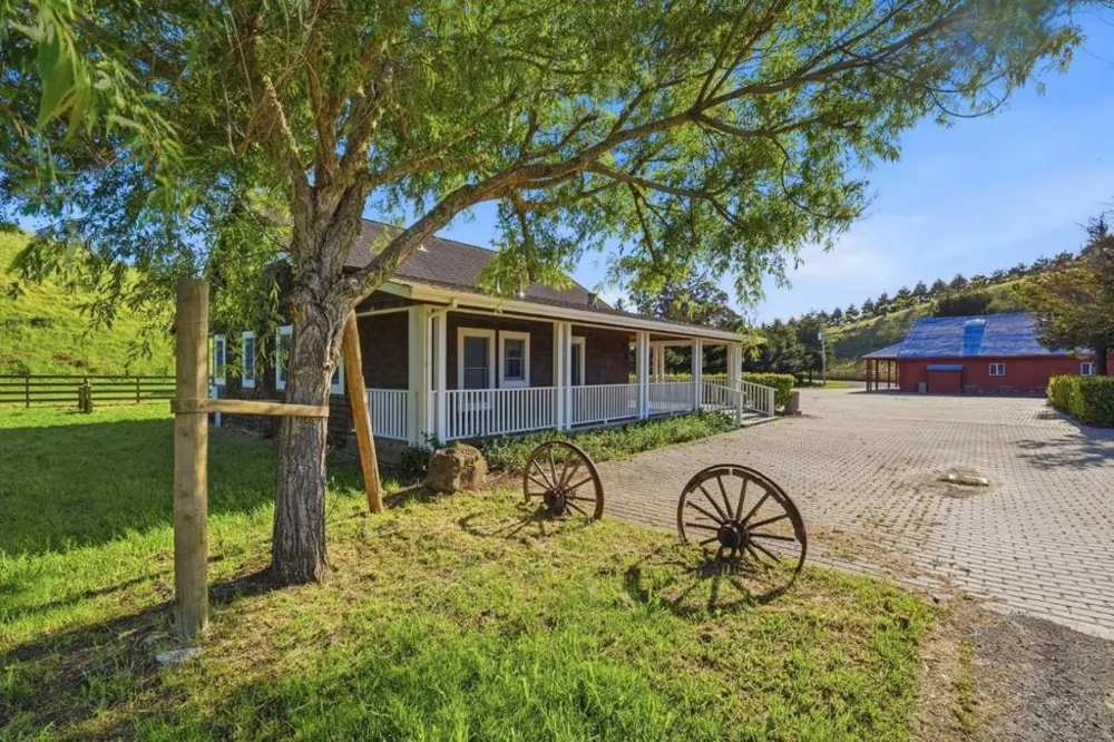 560 Stage Road Pescadero, CA 94060