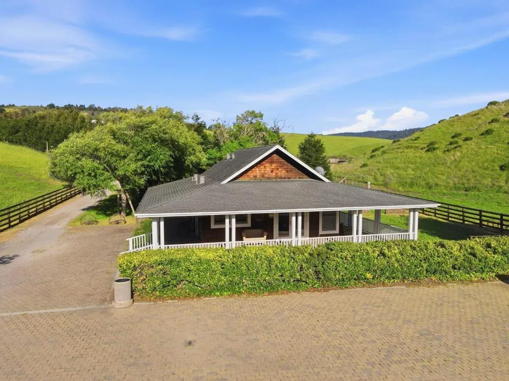 560 Stage Road Pescadero, CA 94060