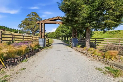 560 Stage Road