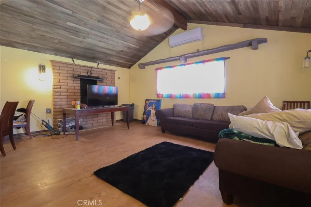 31582 Clay River Road Barstow, CA 92311