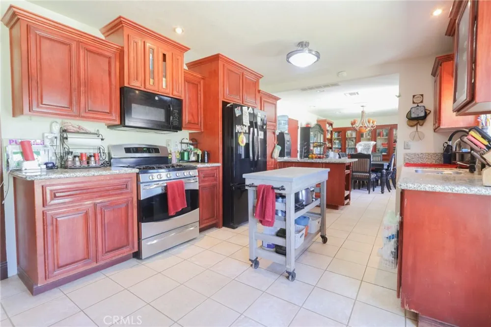 31582 Clay River Road Barstow, CA 92311