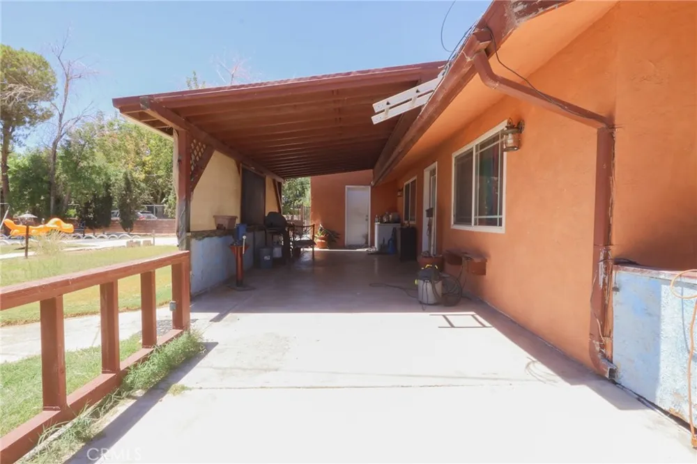 31582 Clay River Road Barstow, CA 92311