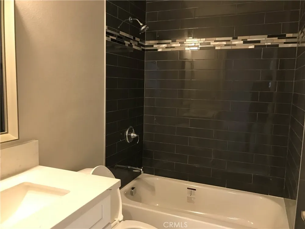 220 E 61st Los Angeles, CA 90003