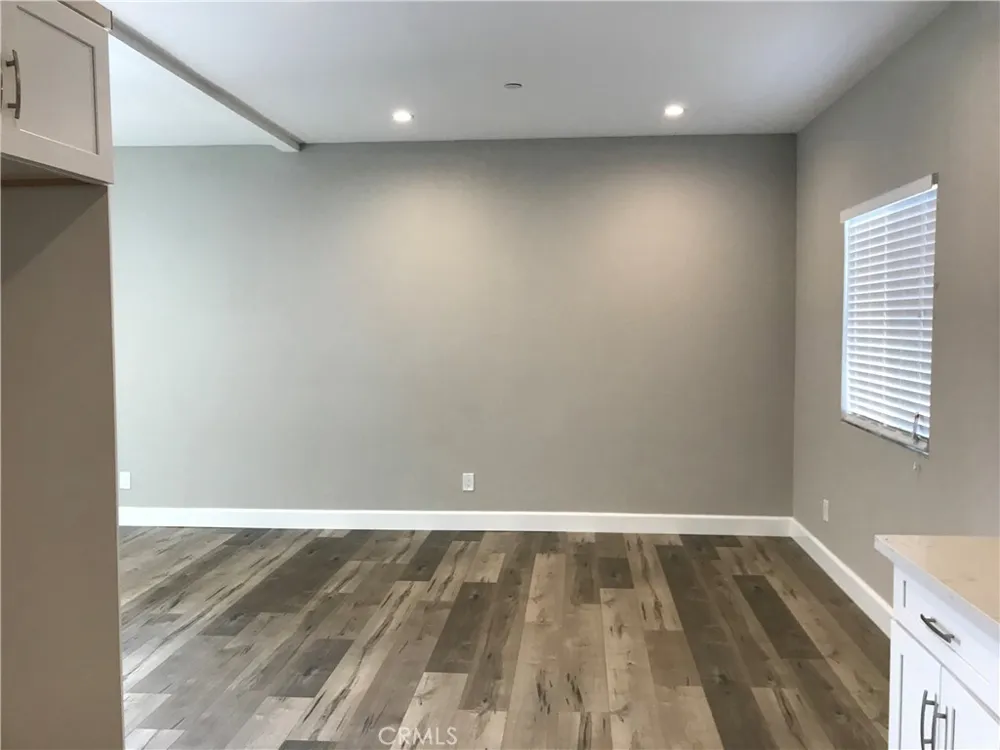 220 E 61st Los Angeles, CA 90003
