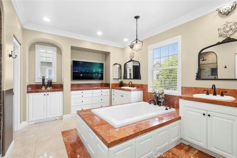 5 Franklin Irvine, CA 92620