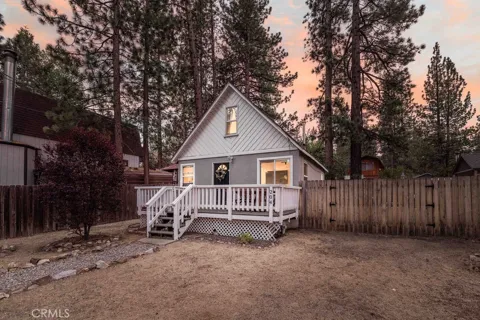 204 W Mojave