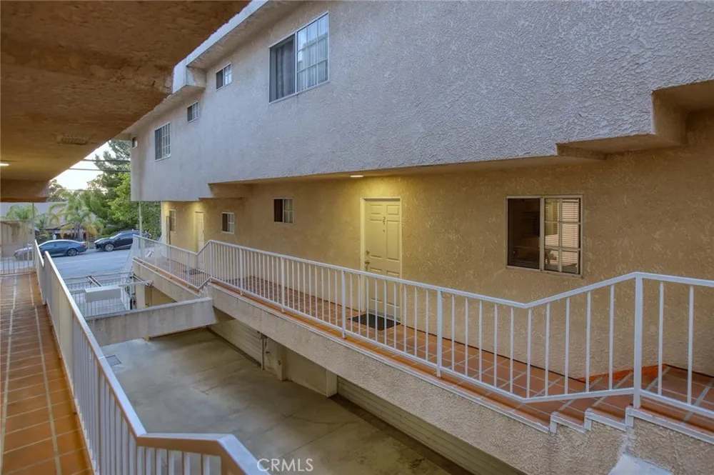 10274 Tujunga Canyon #2 Tujunga, CA 91042