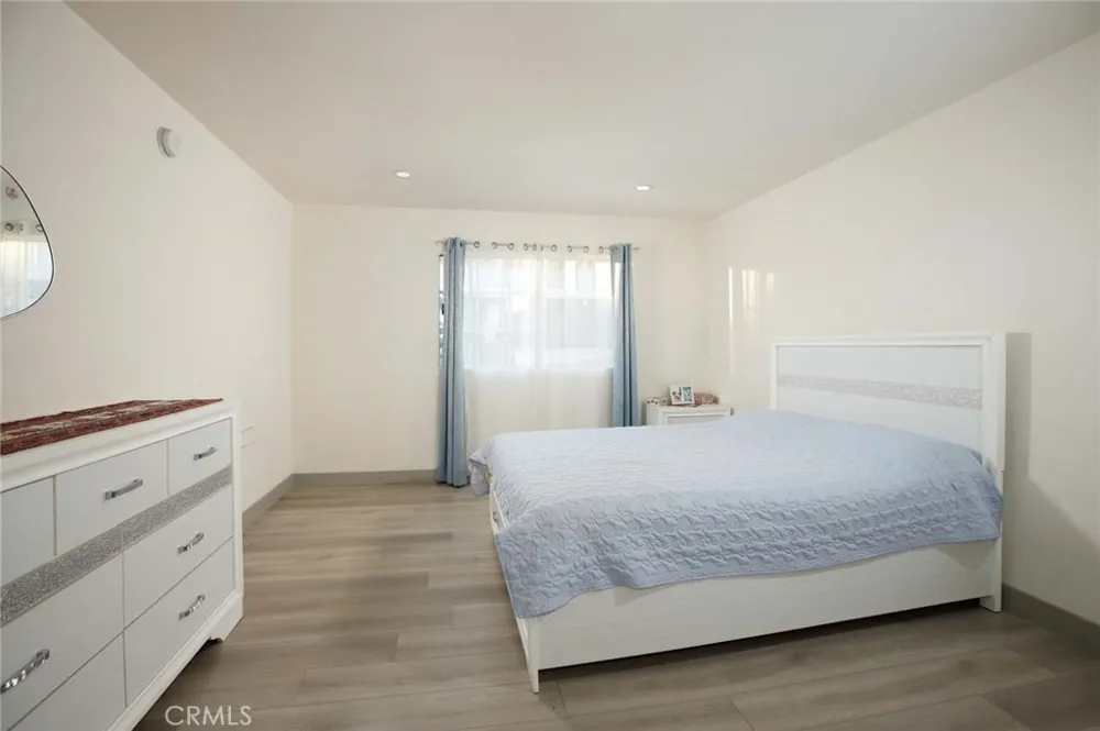 10274 Tujunga Canyon #2 Tujunga, CA 91042