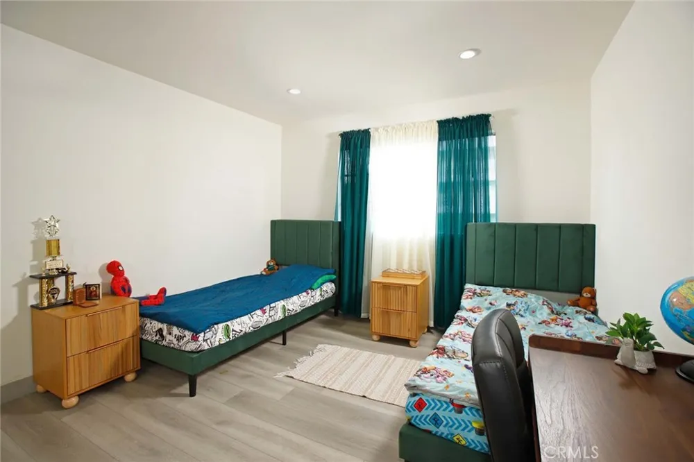 10274 Tujunga Canyon #2 Tujunga, CA 91042