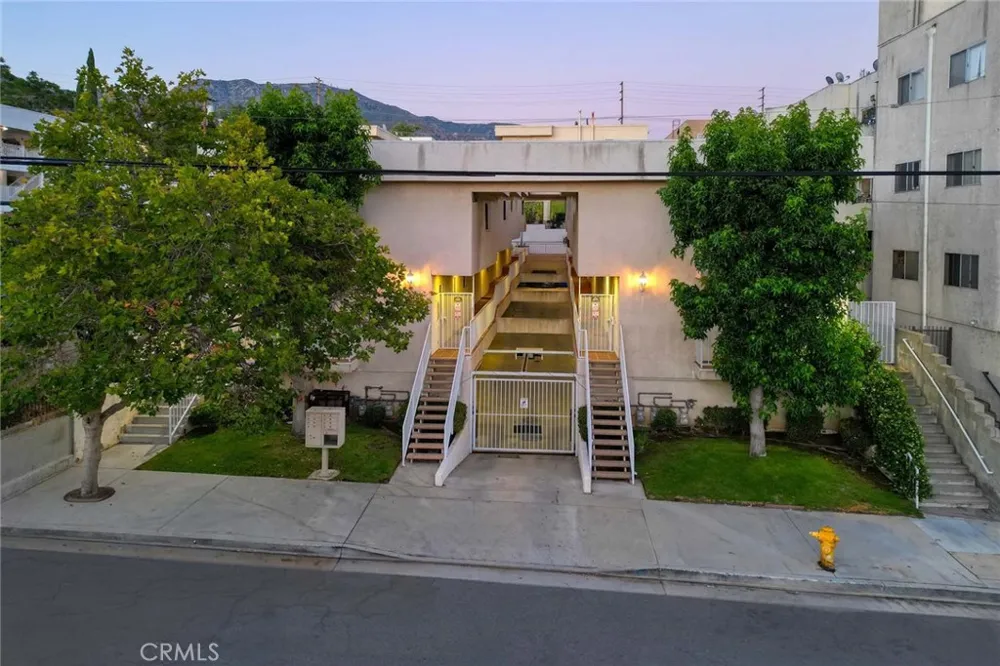 10274 Tujunga Canyon #2 Tujunga, CA 91042