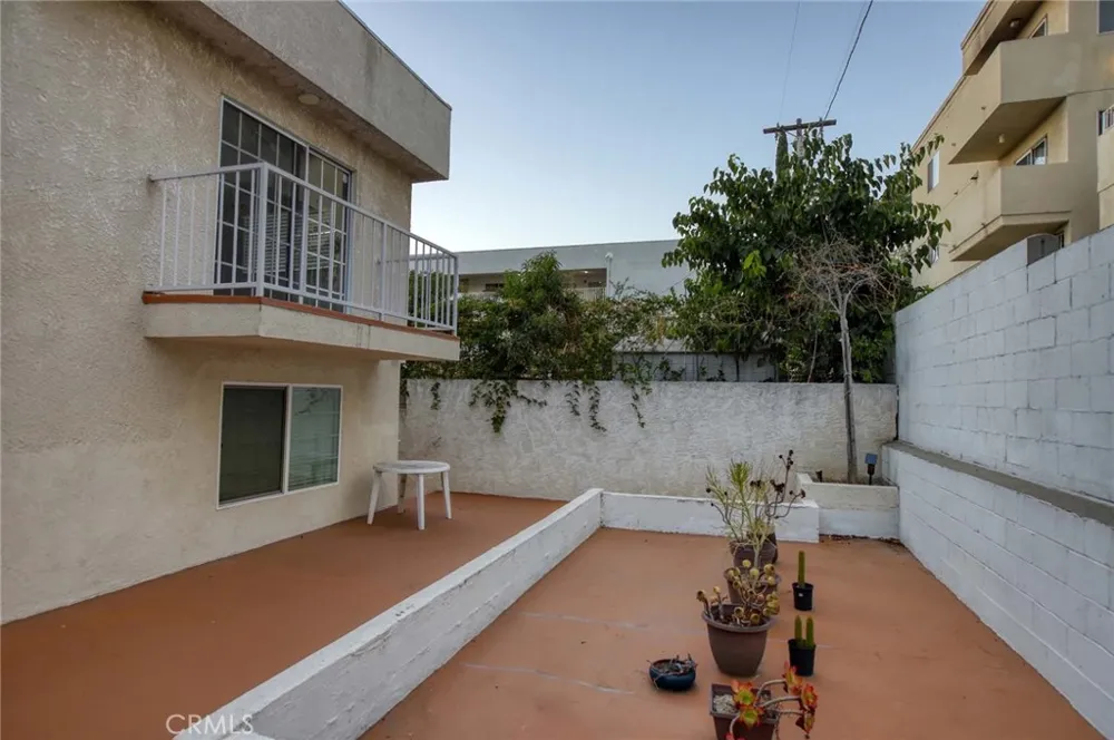 10274 Tujunga Canyon #2 Tujunga, CA 91042