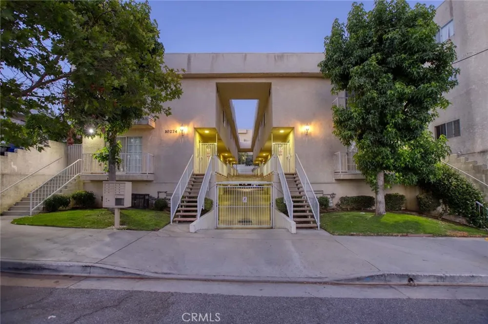 10274 Tujunga Canyon #2 Tujunga, CA 91042
