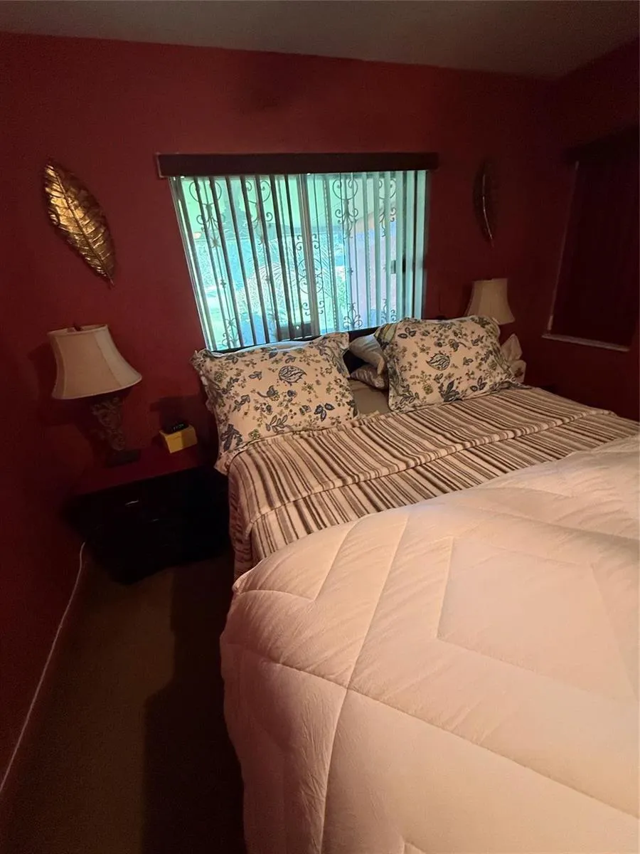 10262 SW 179th Perrine, FL 33157