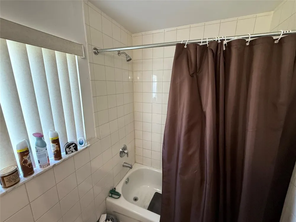 10262 SW 179th Perrine, FL 33157