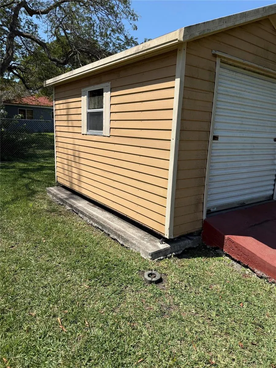 10262 SW 179th Perrine, FL 33157
