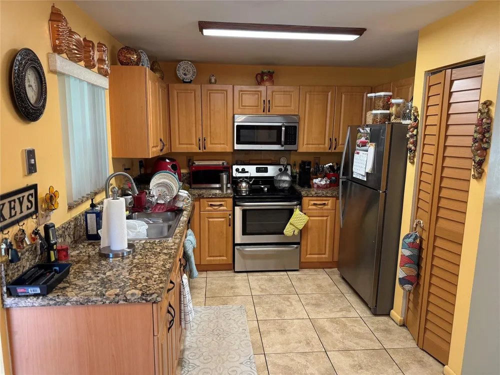 10262 SW 179th Perrine, FL 33157