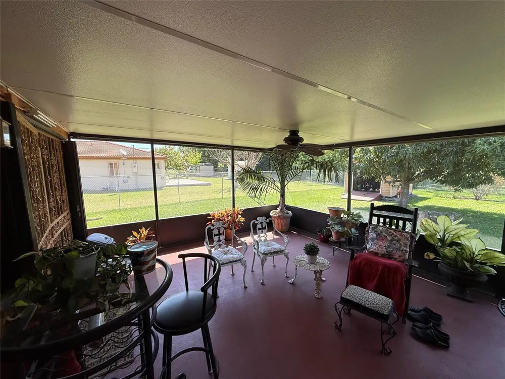 10262 SW 179th Perrine, FL 33157
