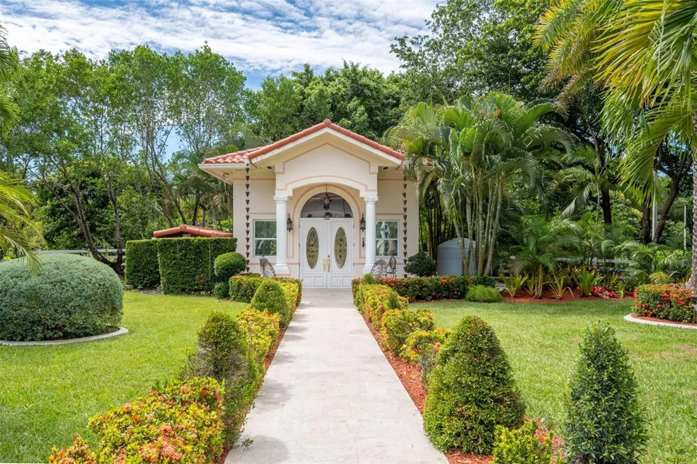 5801 Estates Drive Southwest Ranches, FL 33330