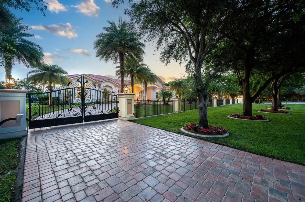 5801 Estates Drive Southwest Ranches, FL 33330