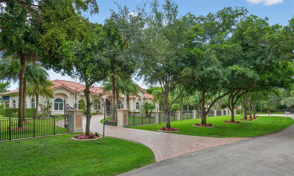 5801 Estates Drive Southwest Ranches, FL 33330