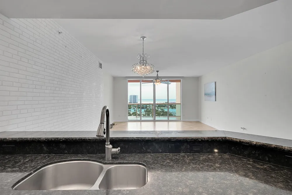 2640 Lake Shore Drive #2011 Riviera Beach, FL 33404