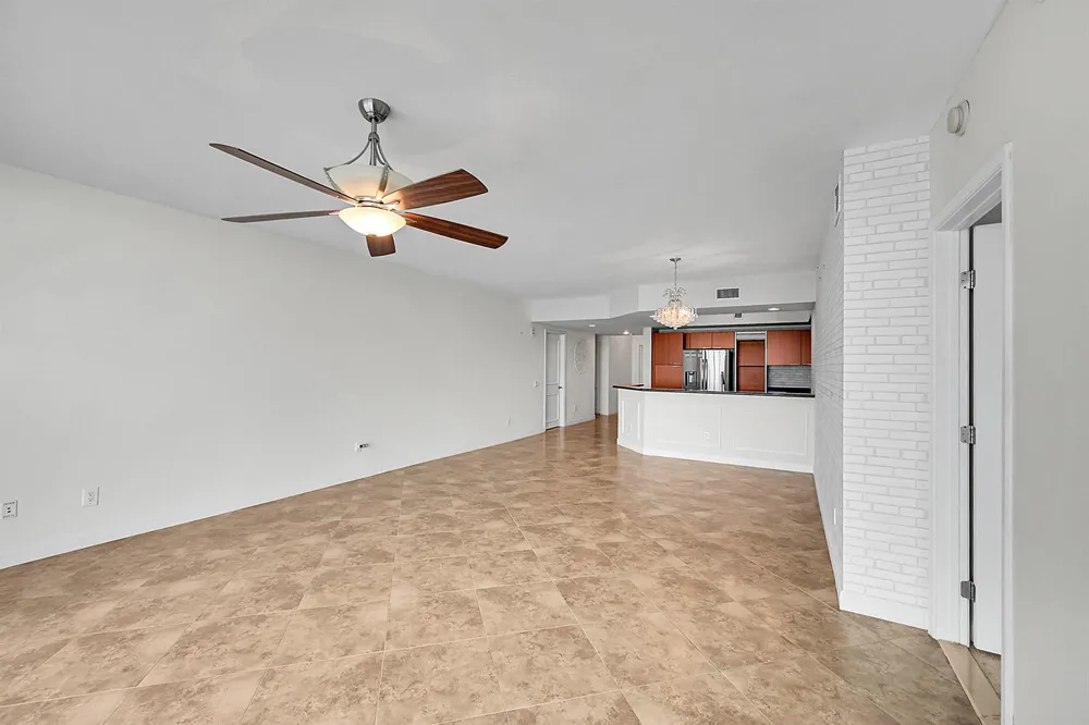 2640 Lake Shore Drive #2011 Riviera Beach, FL 33404