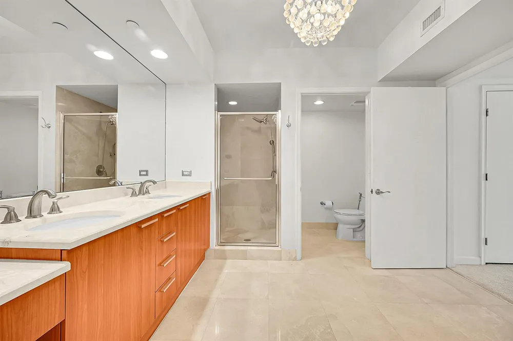 2640 Lake Shore Drive #2011 Riviera Beach, FL 33404
