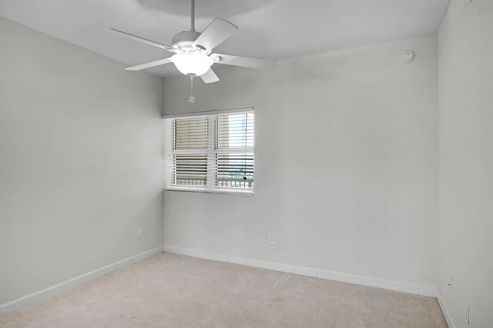 2640 Lake Shore Drive #2011 Riviera Beach, FL 33404