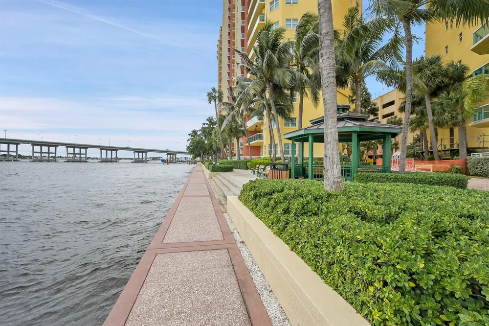 2640 Lake Shore Drive #2011 Riviera Beach, FL 33404