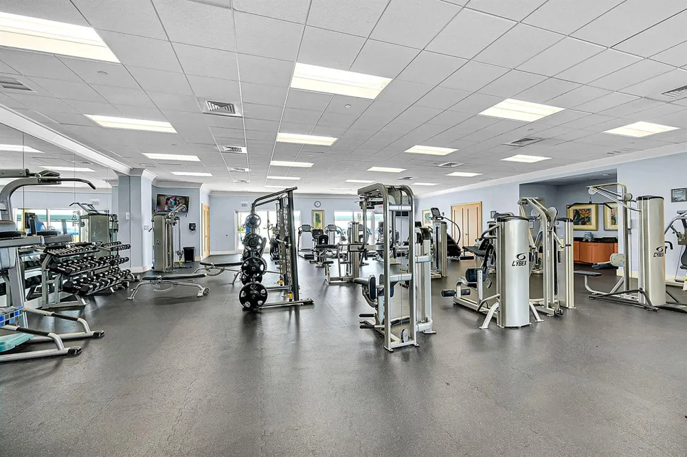 2640 Lake Shore Drive #2011 Riviera Beach, FL 33404