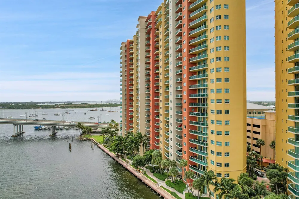 2640 Lake Shore Drive #2011 Riviera Beach, FL 33404