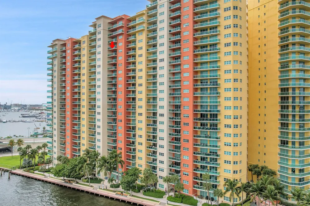 2640 Lake Shore Drive #2011 Riviera Beach, FL 33404