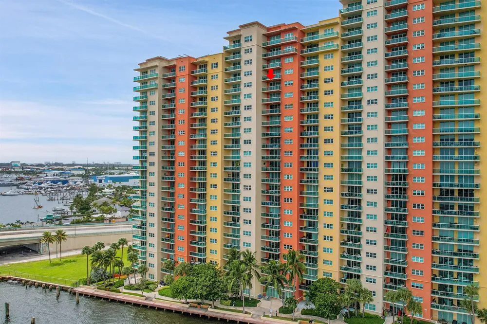 2640 Lake Shore Drive #2011 Riviera Beach, FL 33404