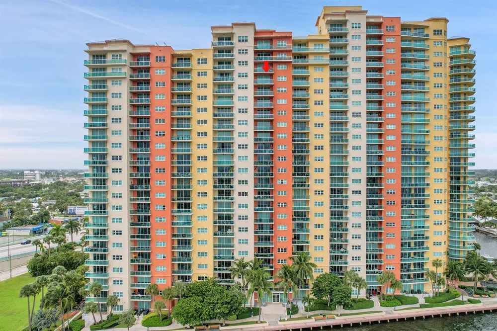 2640 Lake Shore Drive #2011 Riviera Beach, FL 33404