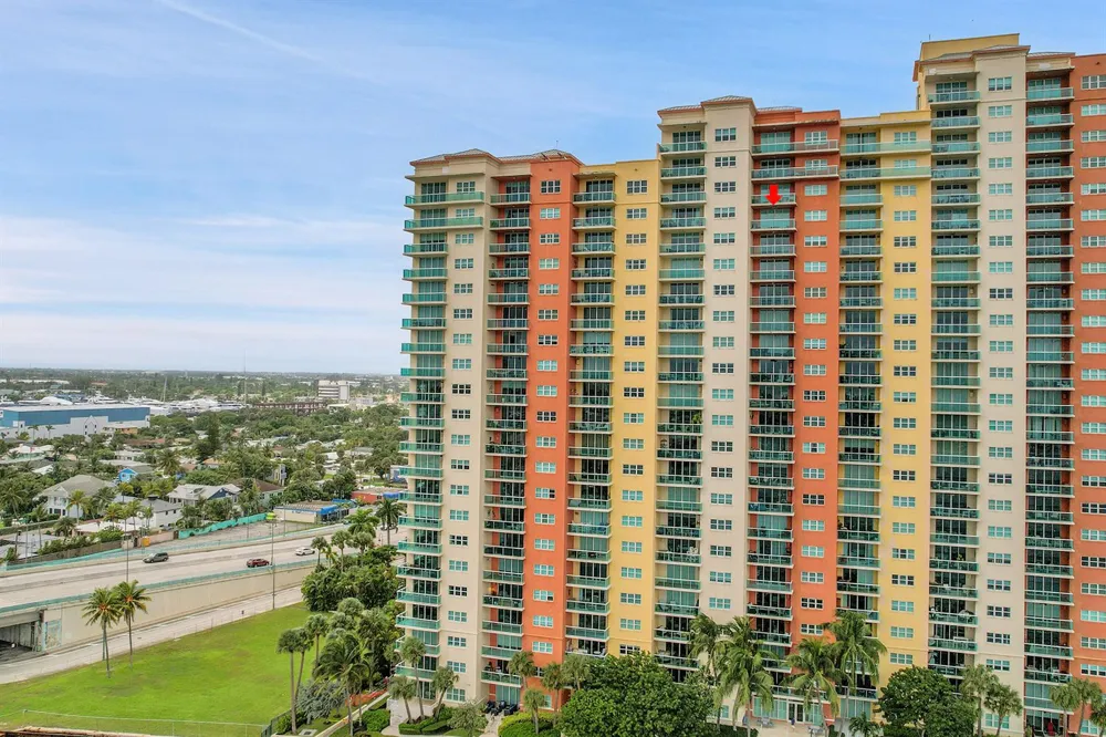 2640 Lake Shore Drive #2011 Riviera Beach, FL 33404