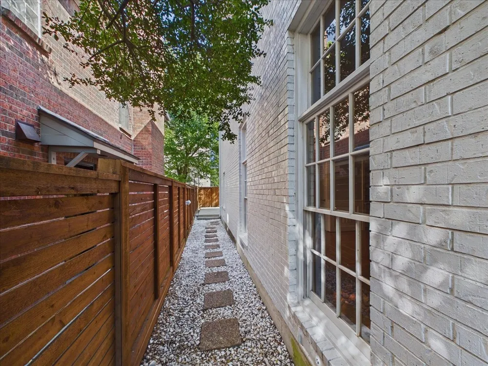 3436 Asbury Street University Park, TX 75205