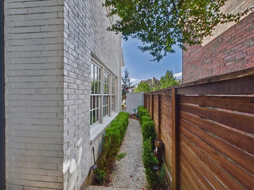 3436 Asbury Street University Park, TX 75205