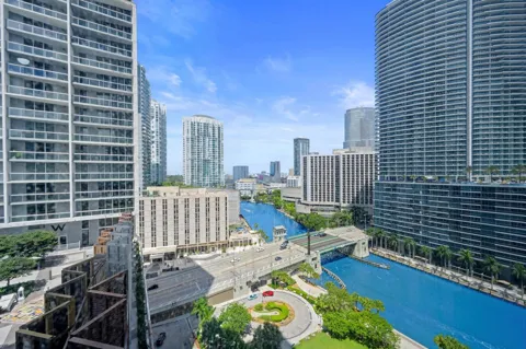 475 Brickell Avenue #1815