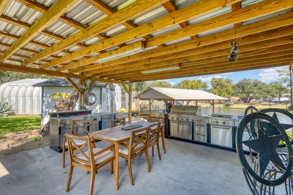 116 Shady Circle Sunrise Beach, TX 78643