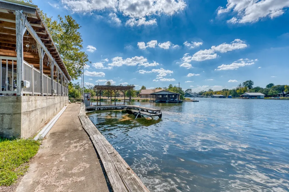 116 Shady Circle Sunrise Beach, TX 78643